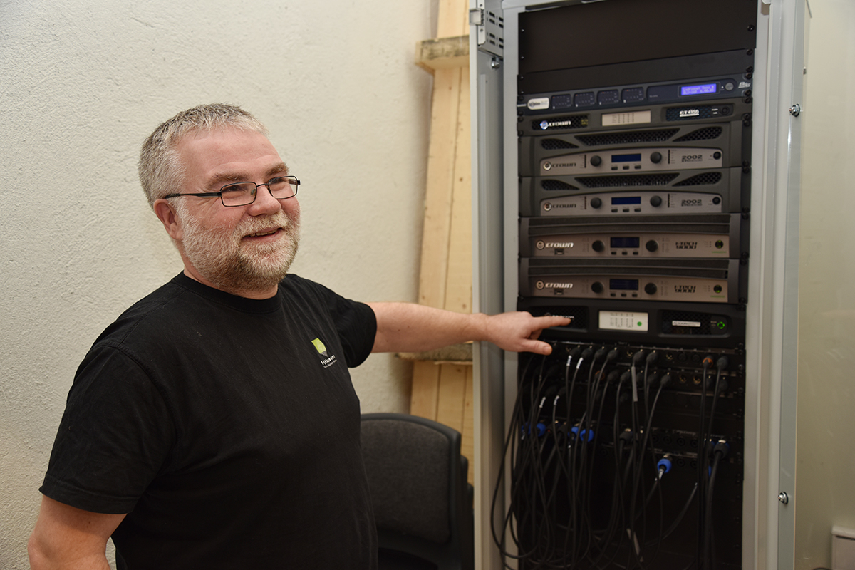 Øystein Johnsen ghos Lydrommet har ansvar for merkevarer som BL, dbx, Crown, Soundcraft og AKG. Foto: John Berge, KINOMAGASINET ©